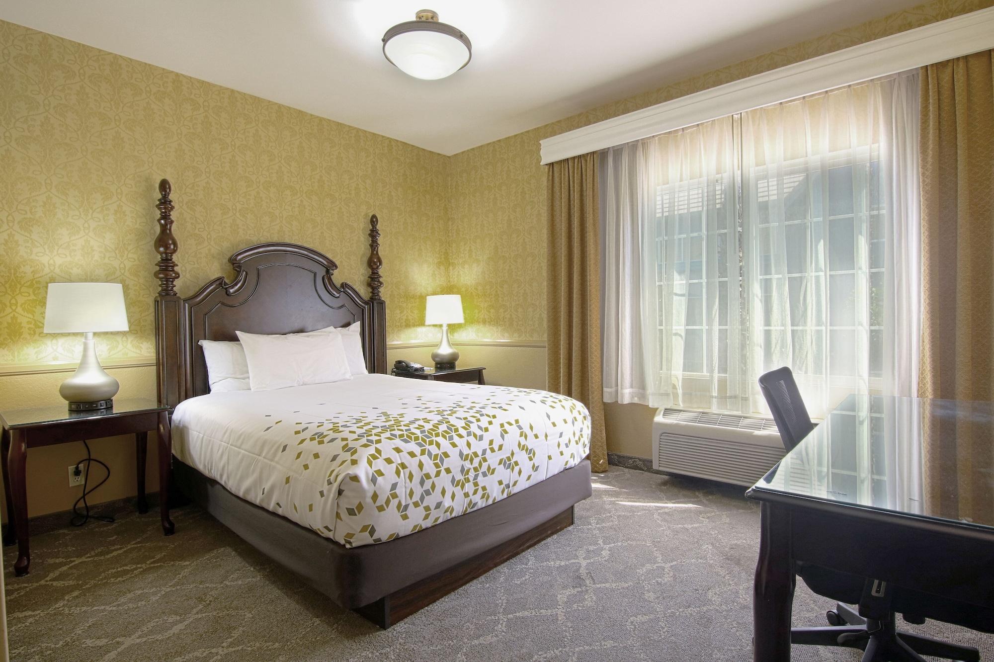 Azure Hotel&suites Trademark Collection By Wyndham Hotel Ontario