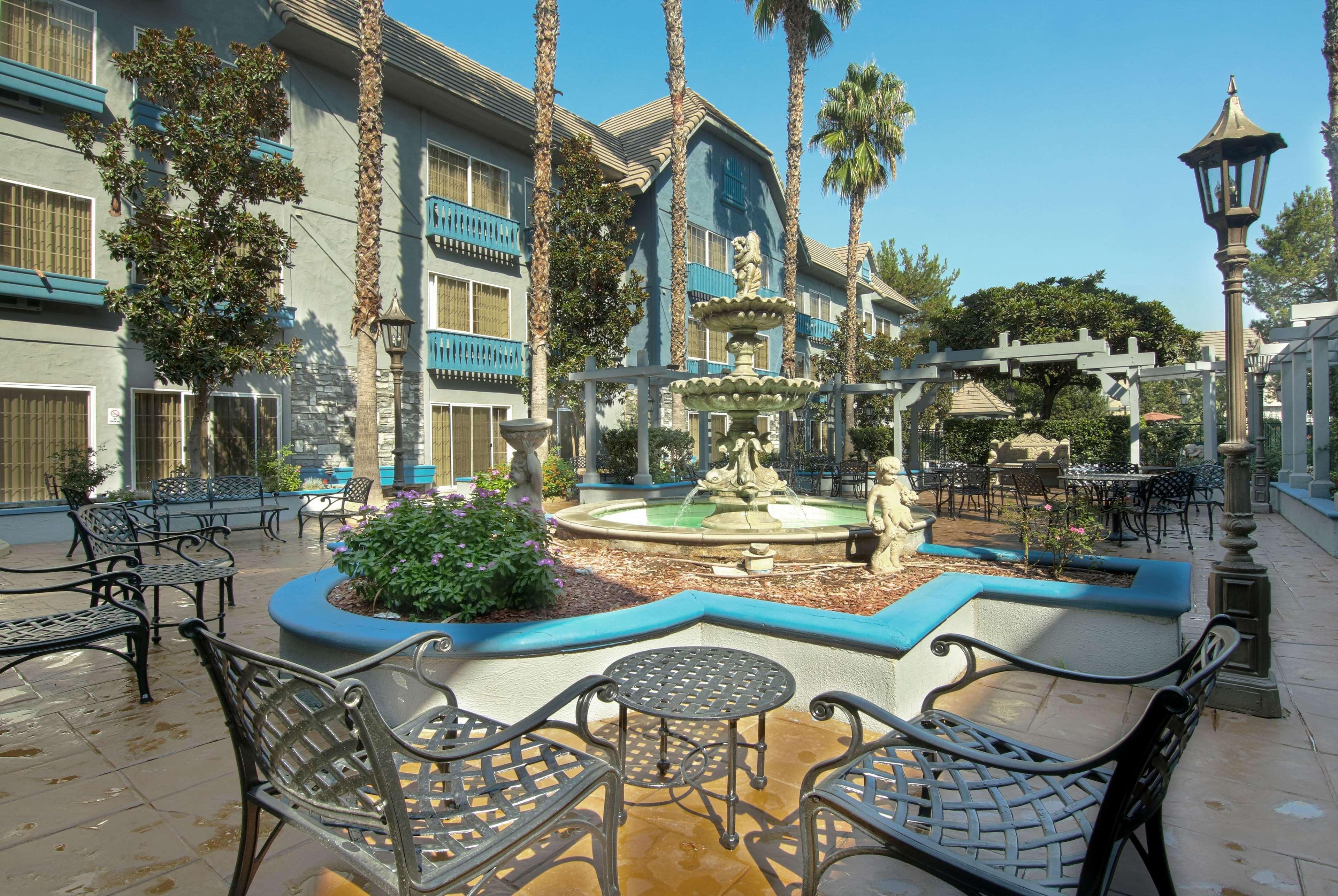 Hotel Azure Hotel&suites Trademark Collection By Wyndham