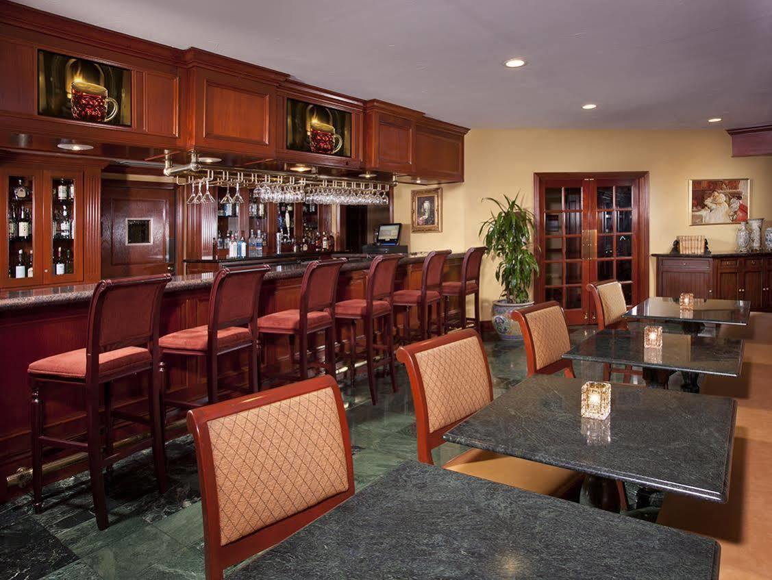 Azure Hotel&suites Trademark Collection By Wyndham Hotel