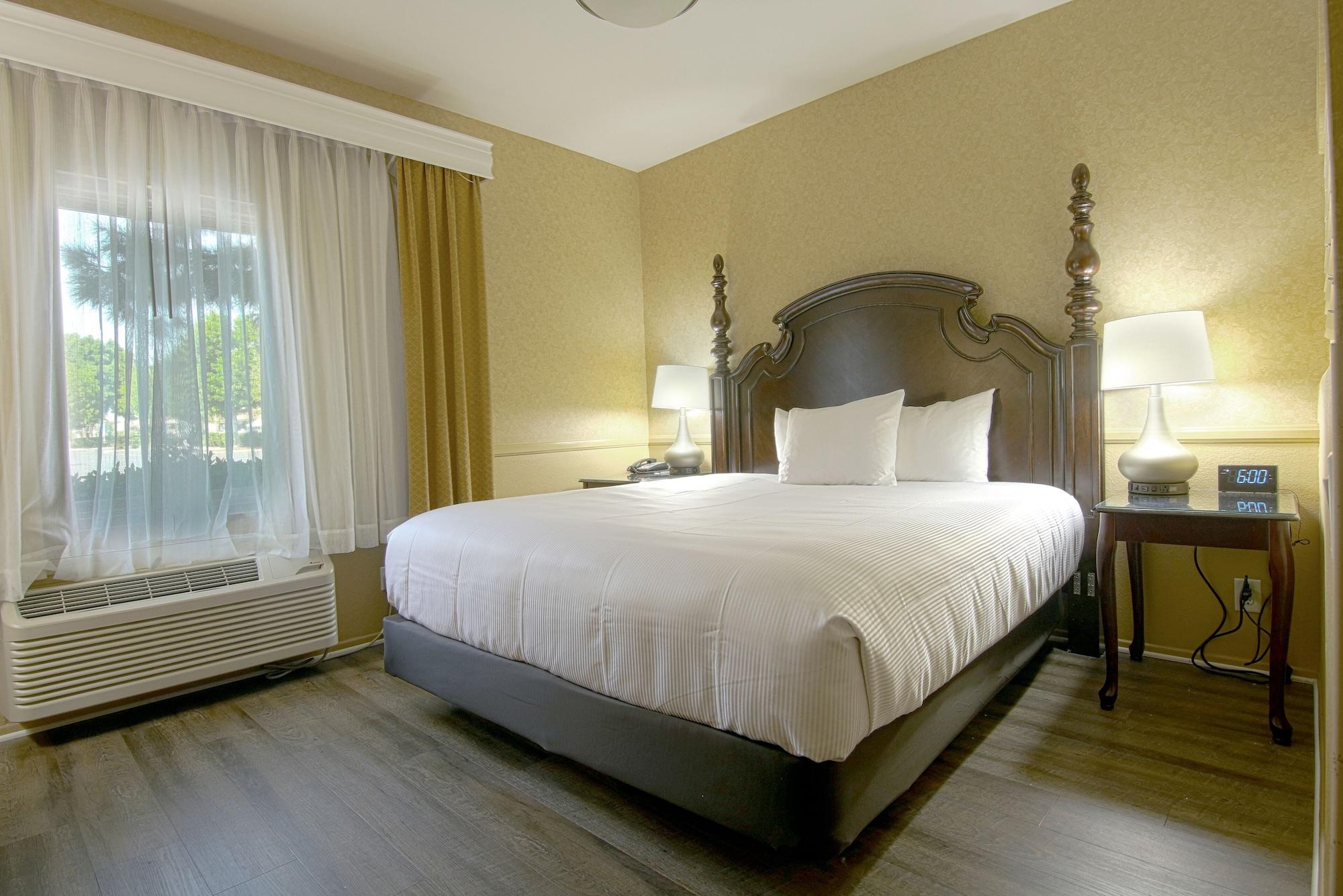 Azure Hotel&suites Trademark Collection By Wyndham 3*