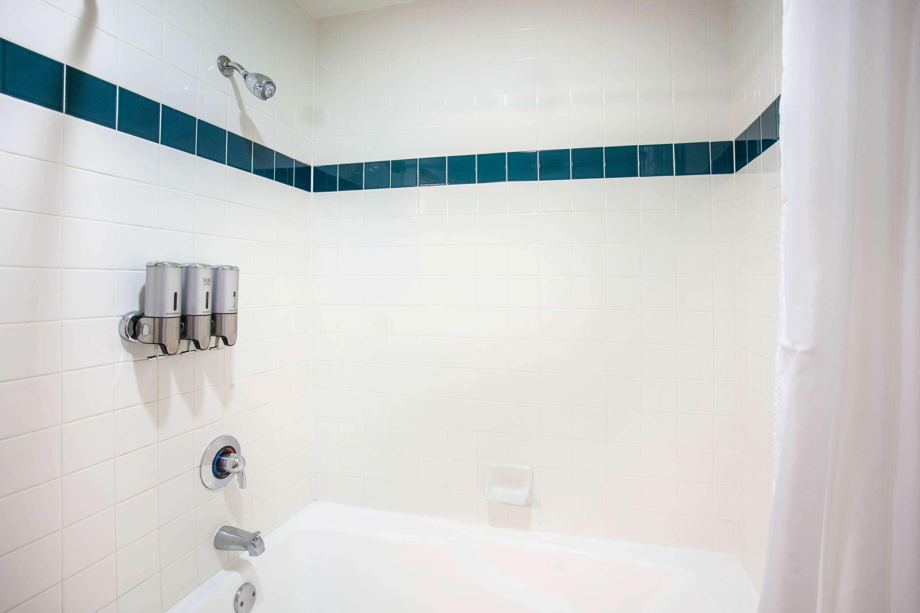Azure Hotel&suites Trademark Collection By Wyndham Hotel