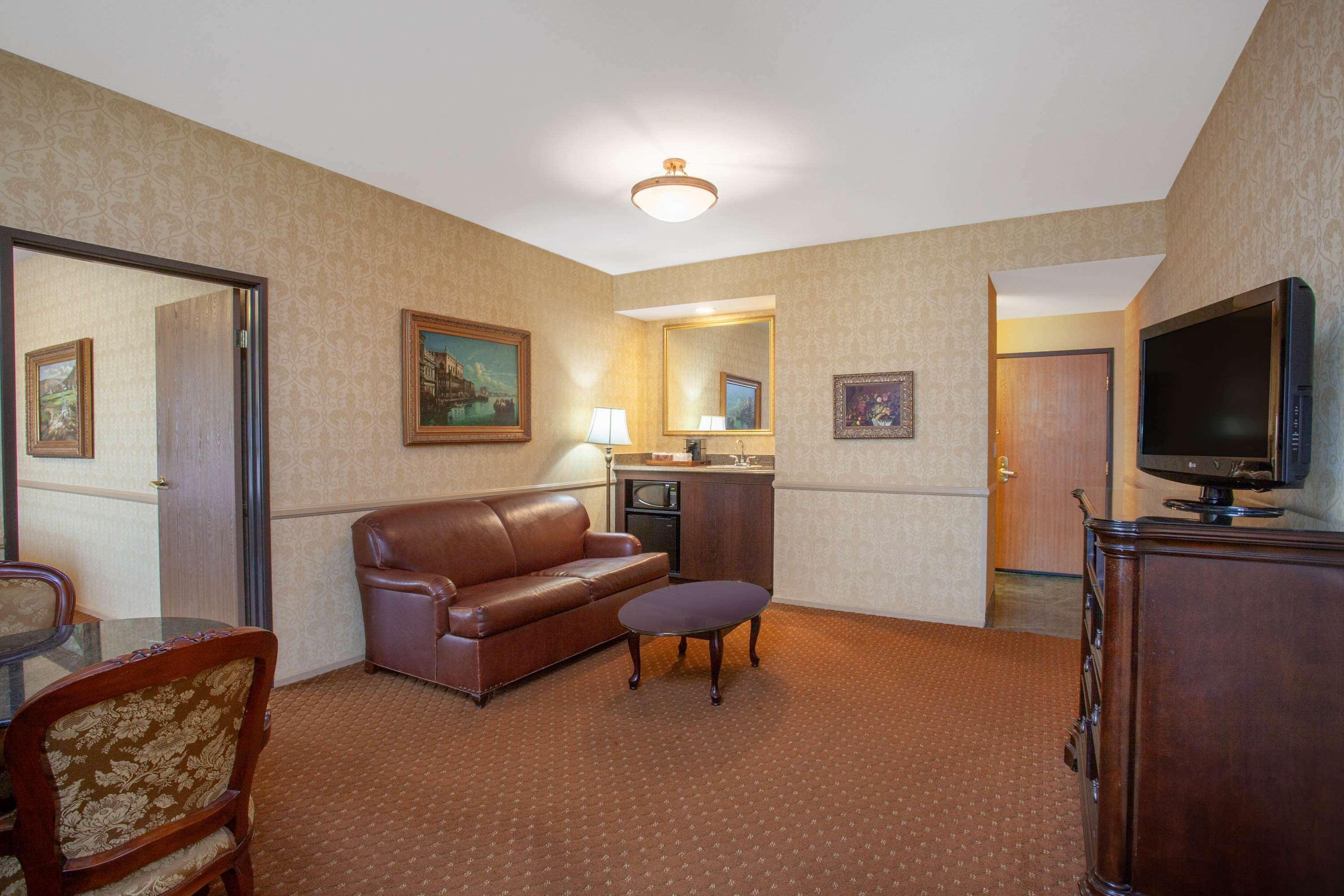 Hotel Azure Hotel&suites Trademark Collection By Wyndham